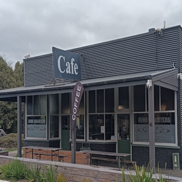 Hind Quarters Cafe main road